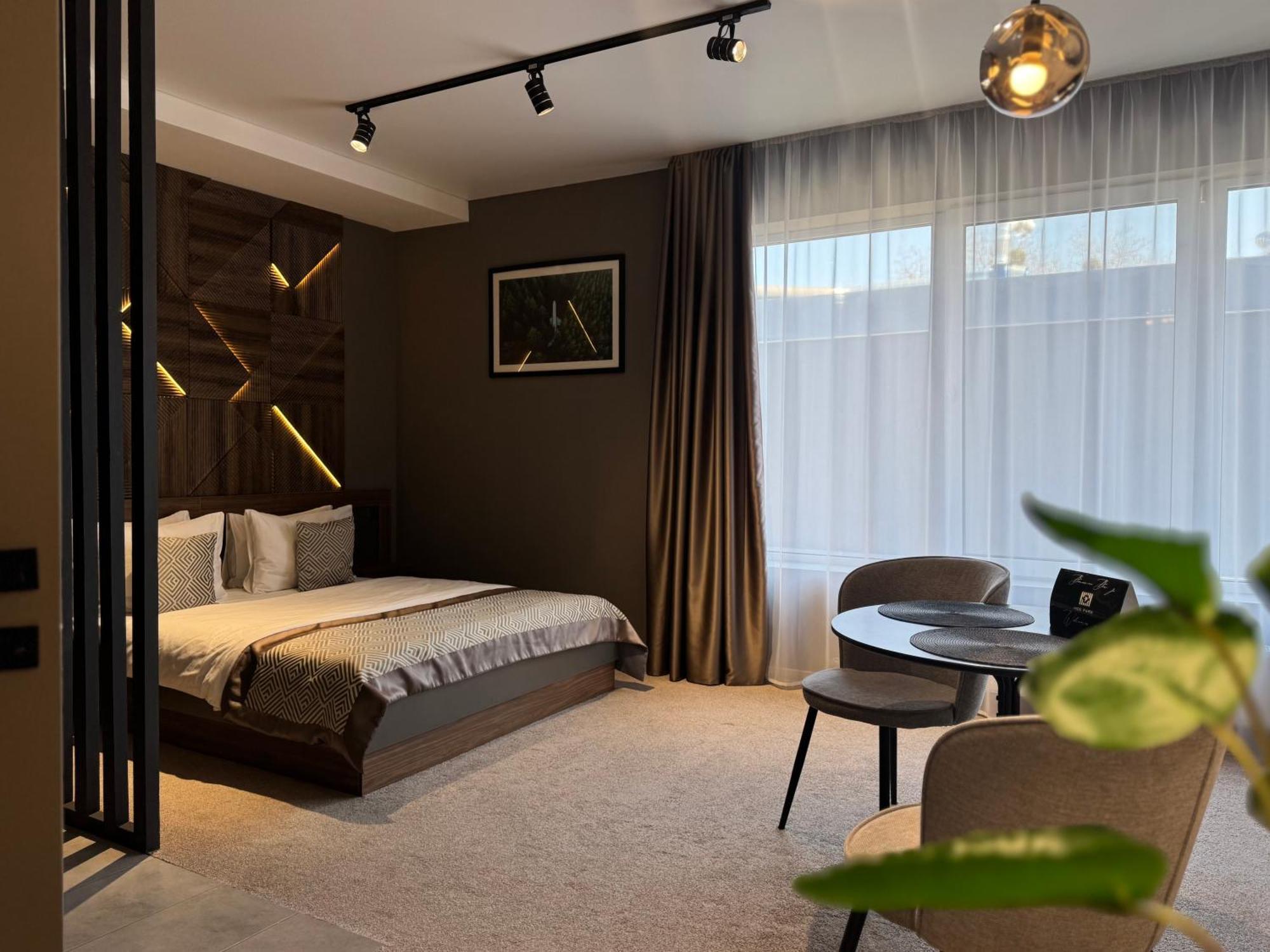 Hide Park Hotel วินนิตซา ภายนอก รูปภาพ