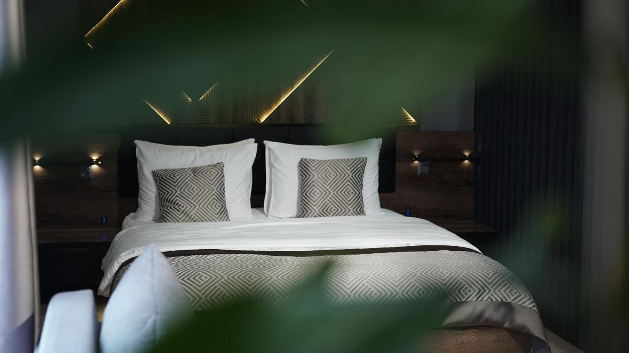 Hide Park Hotel วินนิตซา ภายนอก รูปภาพ