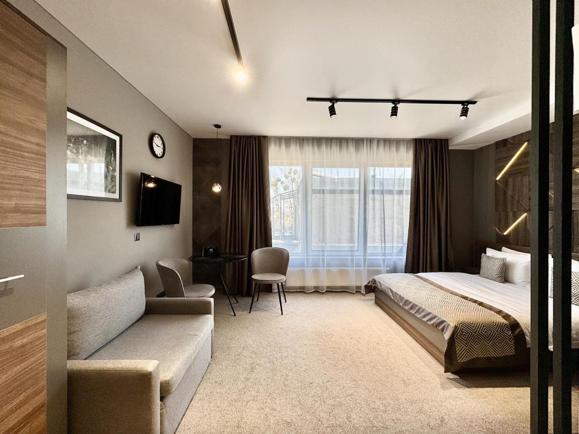 Hide Park Hotel วินนิตซา ภายนอก รูปภาพ